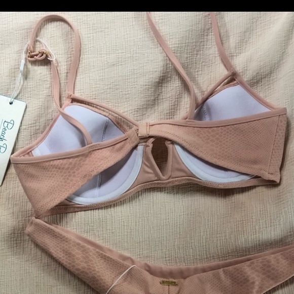 Beach bunny swim suit bikini top snake print L - Picture 4 of 4